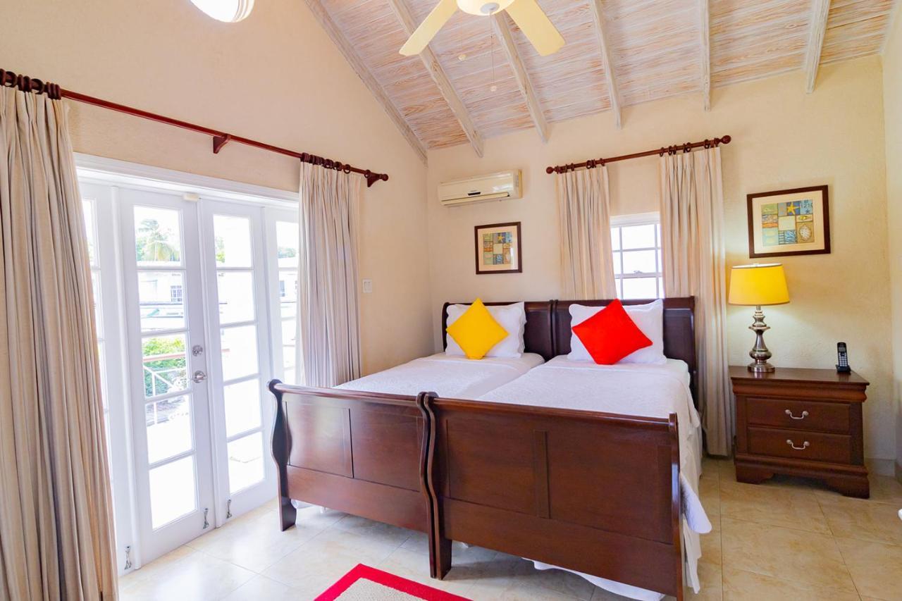 Bianca Bay 3 Bedroom West Coast Beach Front Villa Saint James Exterior photo